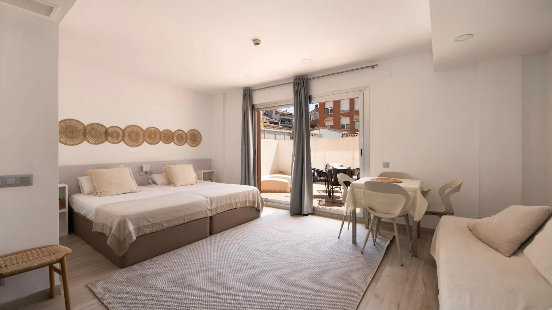 Aparthotel Centric Castelldefels 0*,