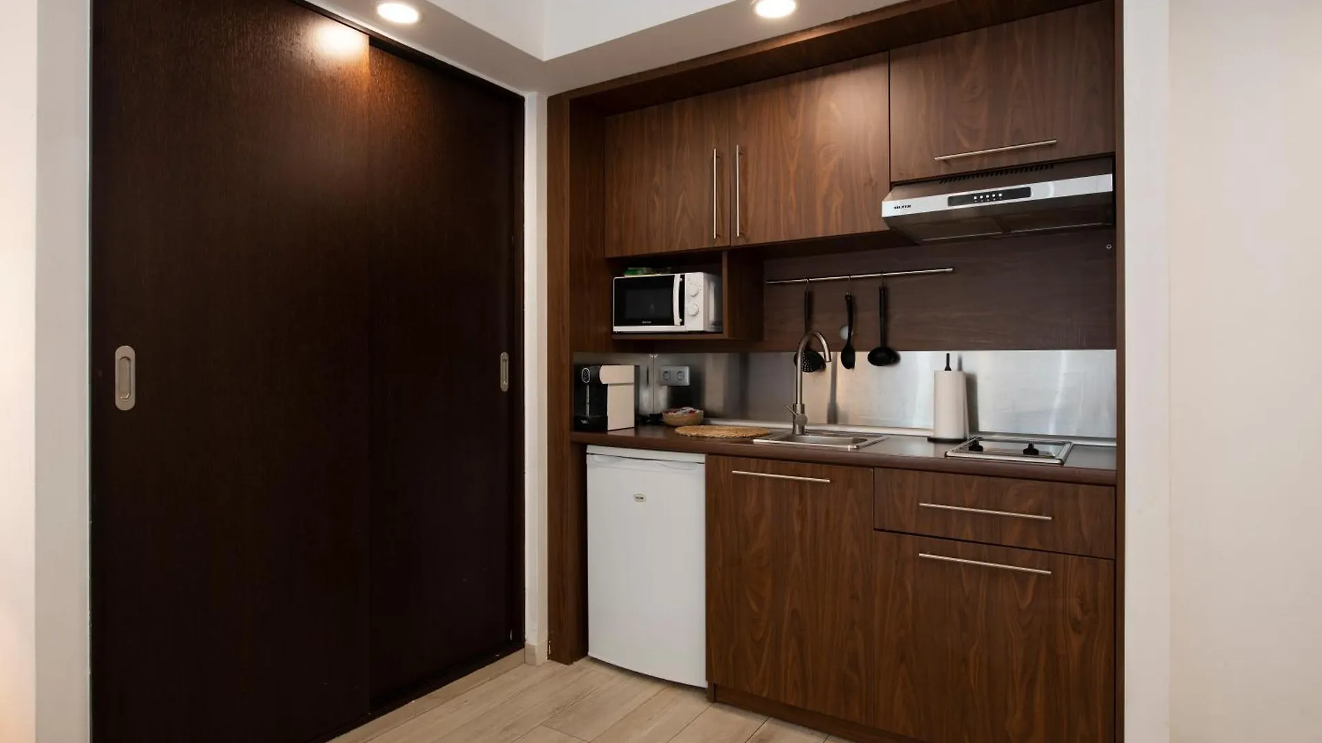 Aparthotel Centric Castelldefels Hiszpania