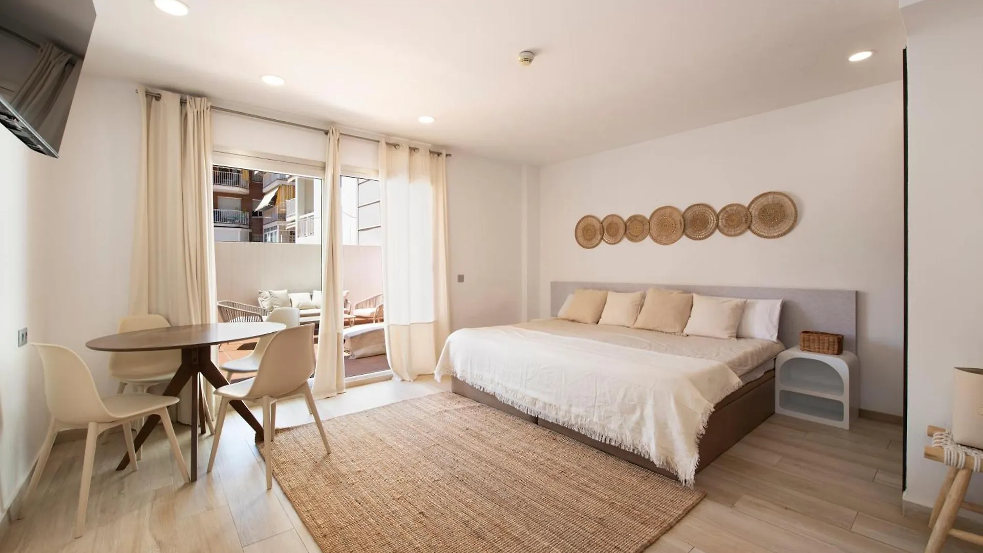 Aparthotel Centric contacts