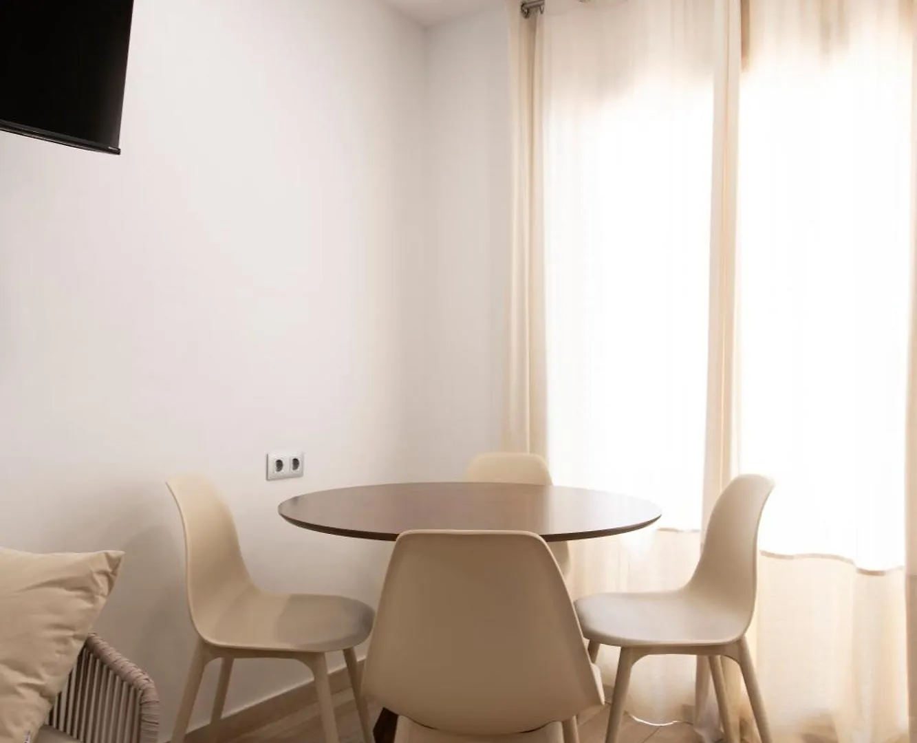 Aparthotel Centric 카스테데펠스