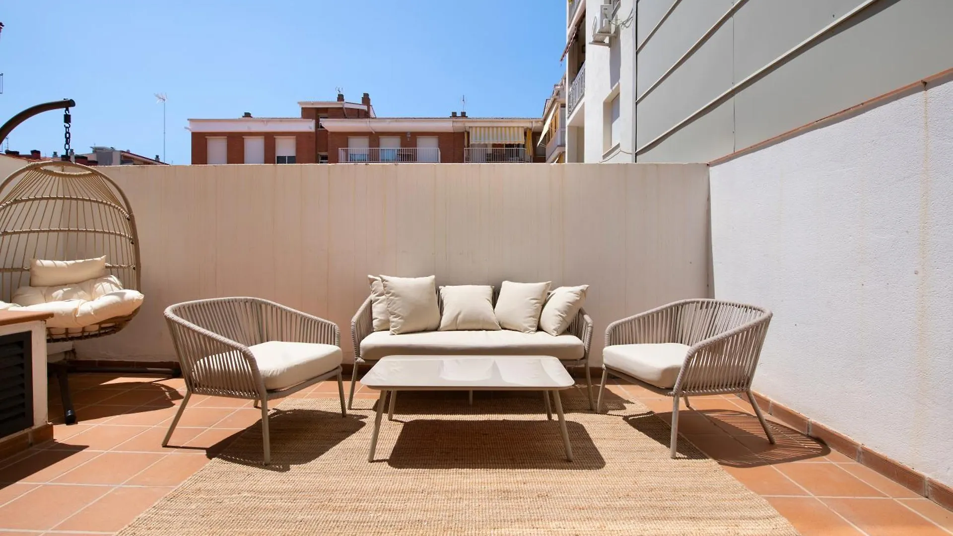 ApartHotel Centric Castelldefels 0*,  Spanien