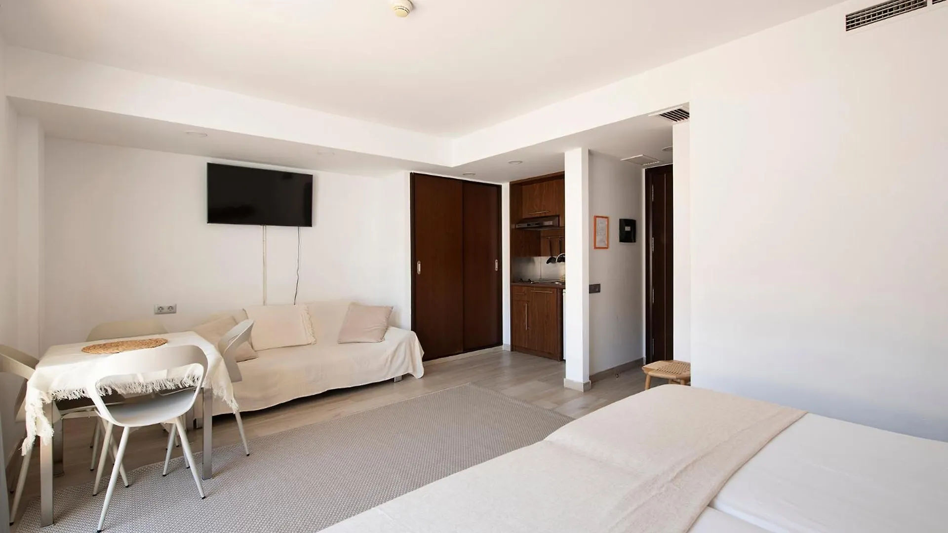 Aparthotel Centric Castelldefels Hiszpania